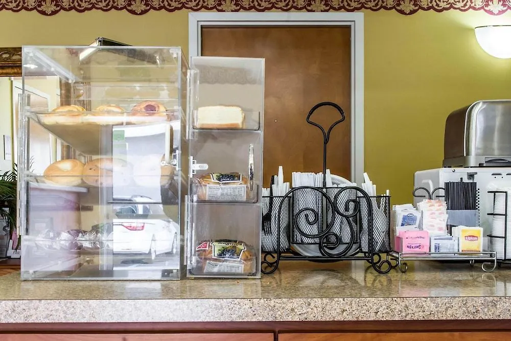 Econo Lodge Louisville Airport United States
