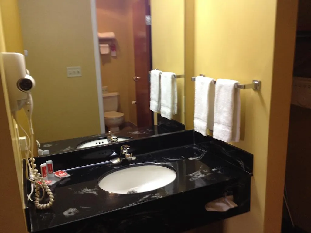 Econo Lodge Louisville Airport 0*,